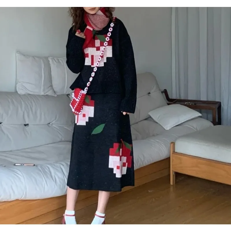 Vintage Pixel Red Apple Jacquard Colored Dot Wool Sweater Skirt Knit Set
Vintage Pixel Red Apple Jacquard Colored Dot Wool Sweater Skirt Knit Set