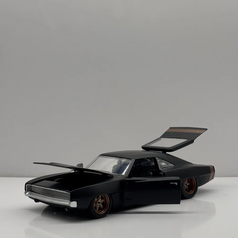 Jada 1:24 1968 Dodge Charger Widebody hot toys Diecast Metal Alloy Model Car Toys for Children Gift Collection J10
Jada 1:24 1968 Dodge Charger Widebody hot toys Diecast Metal Alloy Model Car Toys for Children Gift Collection J10