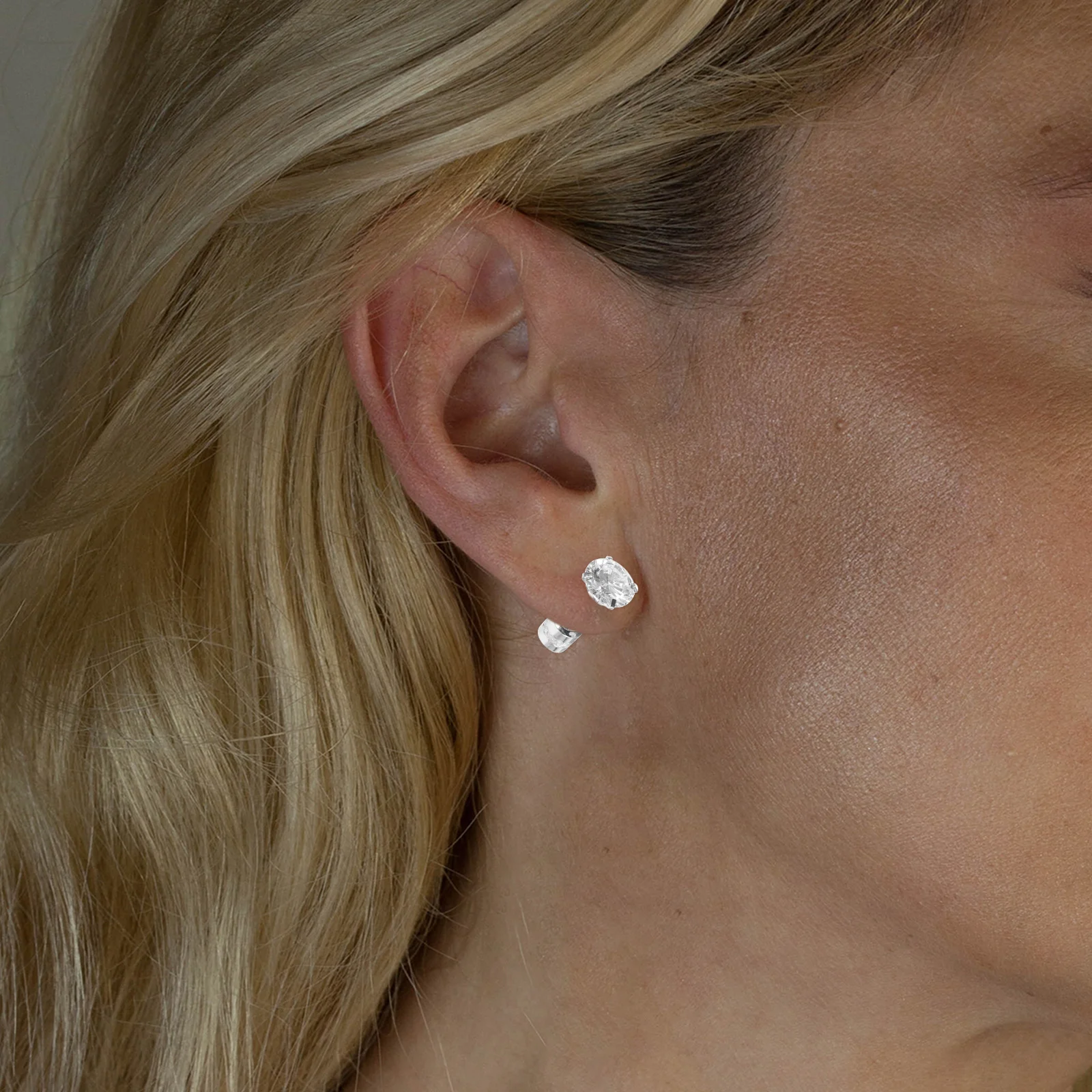 5Pairs Zircon Ear Studs Minimalist Screw Back Safe for Women Fashion Statement Earrings Summer Birthday Gift Ear Jewelry
5Pairs Zircon Ear Studs Minimalist Screw Back Safe for Women Fashion Statement Earrings Summer Birthday Gift Ear Jewelry