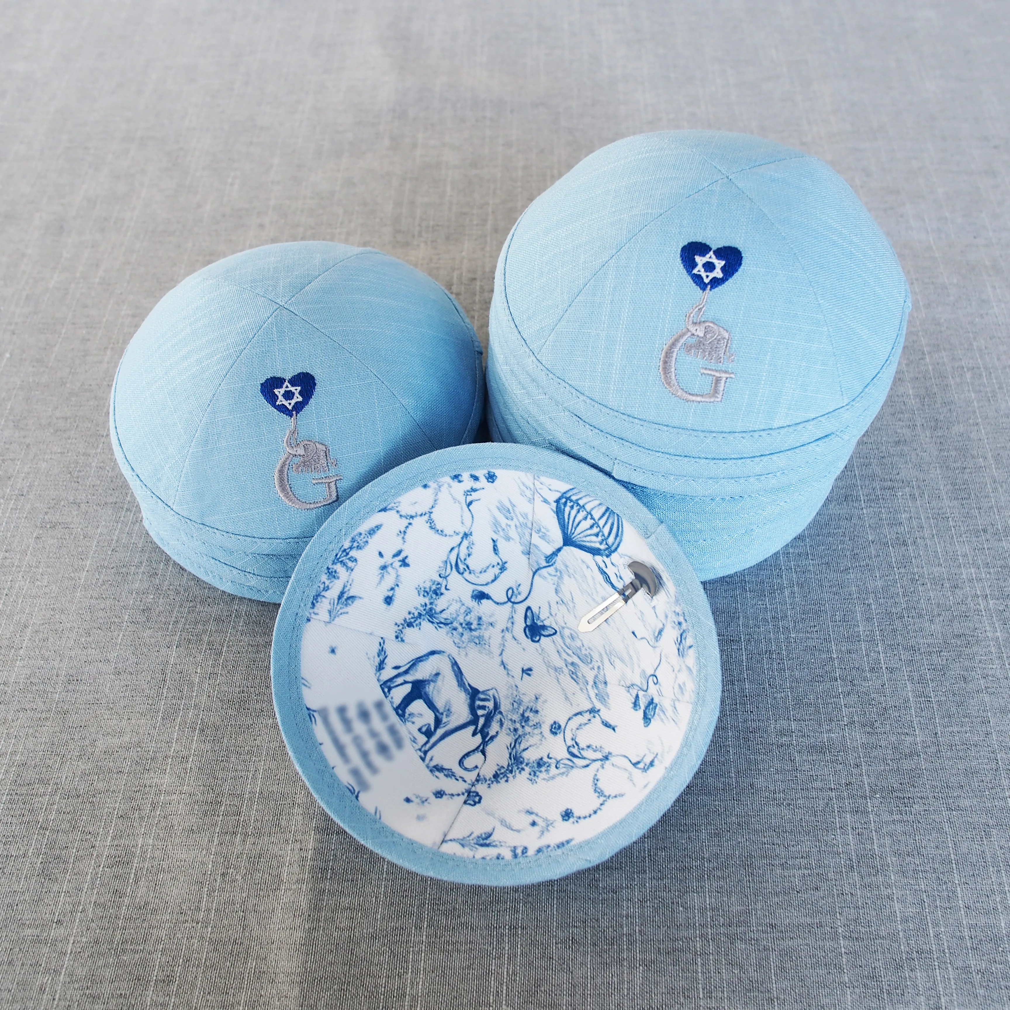 Sky blue custom embroidered linen kippah Jewish Ahava wedding or BarBat Mitzvah custom kippah Jewish gift Yarmulke
Sky blue custom embroidered linen kippah Jewish Ahava wedding or BarBat Mitzvah custom kippah Jewish gift Yarmulke