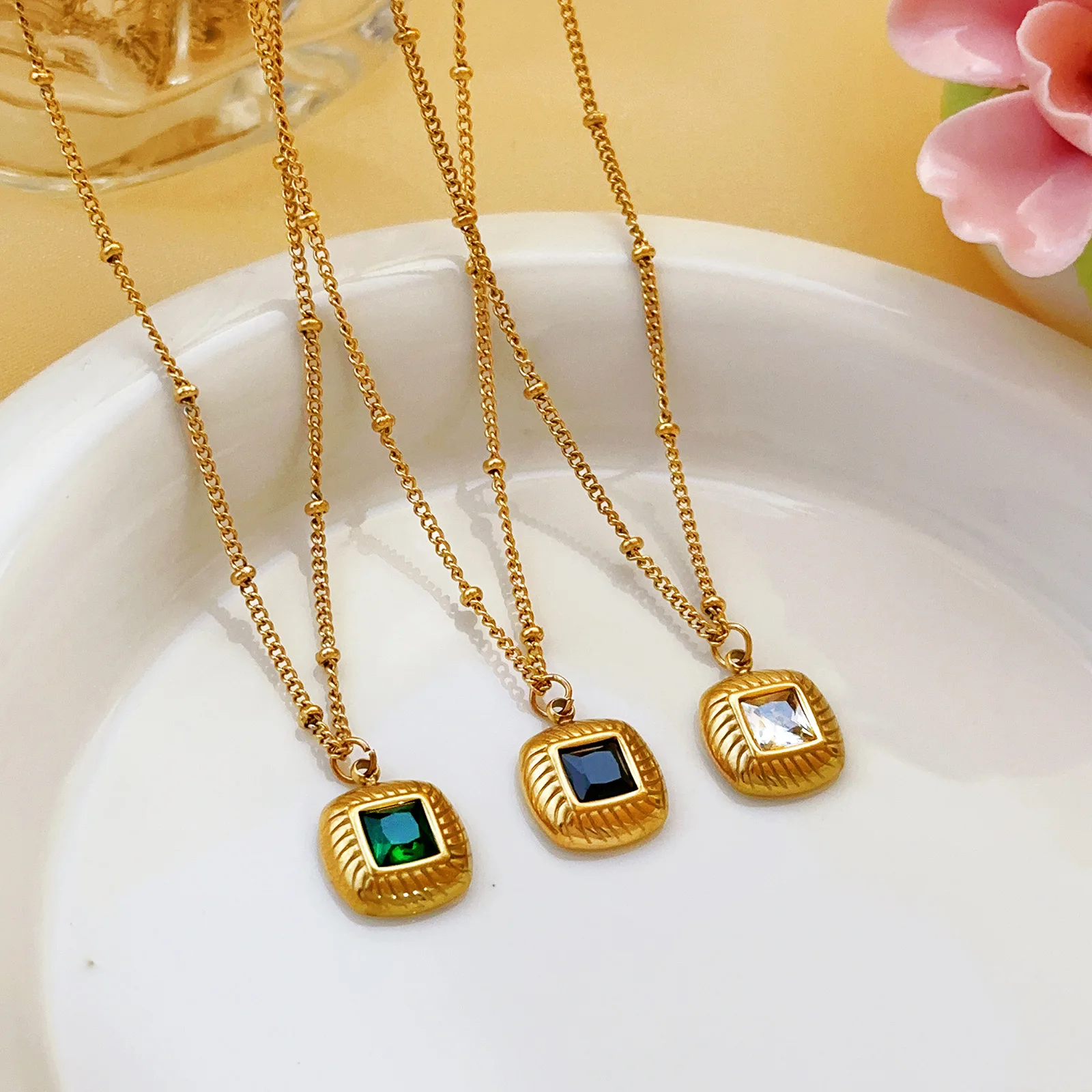 Fashion Square Texture Zircon Pendant Necklace Green Black White Pink Vintage Stainless Steel Necklace Gift Wholesale
Fashion Square Texture Zircon Pendant Necklace Green Black White Pink Vintage Stainless Steel Necklace Gift Wholesale
