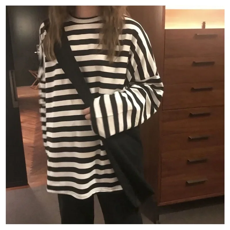 spring Autumn Women harajuku Striped Tshirt Long Sleeve O-Neck T-Shirts ulzzang Korean Casual T Shirt Femme black Tops
spring Autumn Women harajuku Striped Tshirt Long Sleeve O-Neck T-Shirts ulzzang Korean Casual T Shirt Femme black Tops
