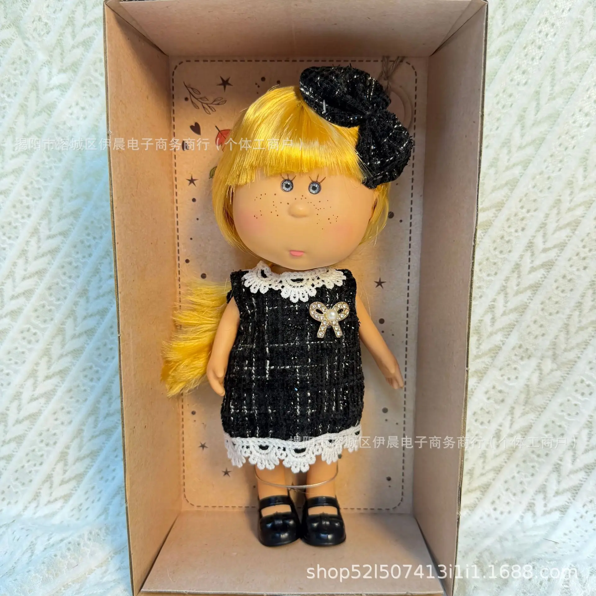 Lovely Fashion 24cm Potato Doll Mia Princess No.22-42 Multiple Styles Changeable Outfits Collectible BJD Doll Gift Box Set
Lovely Fashion 24cm Potato Doll Mia Princess No.22-42 Multiple Styles Changeable Outfits Collectible BJD Doll Gift Box Set