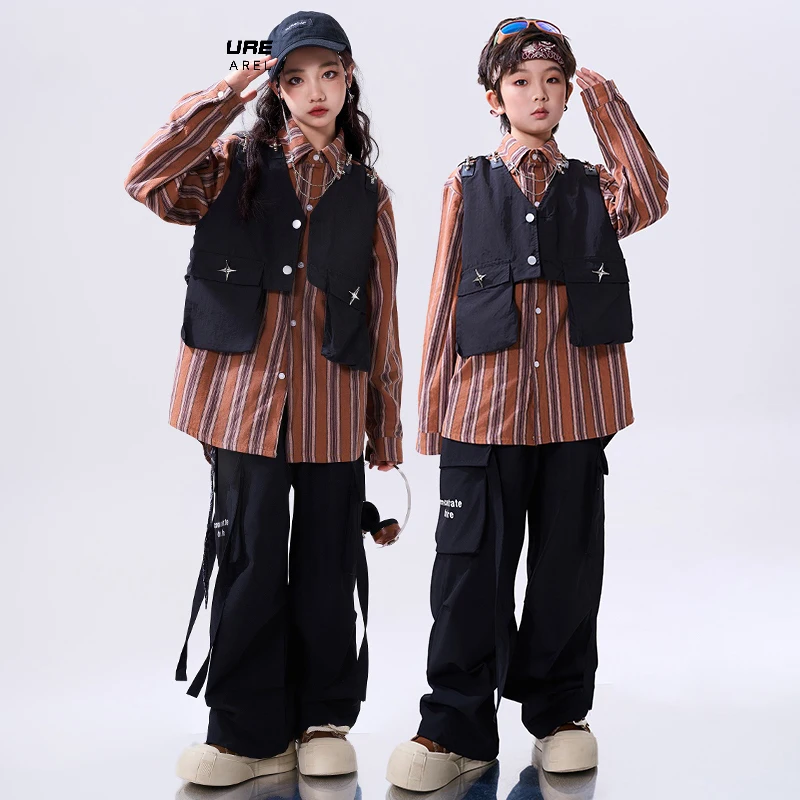 Children's Jazz Costume Boys Street Dance Wear Hip-Hop Stage Performance Outfit Stripe Shirt Black Loose Pants Streetwear 1323
Children's Jazz Costume Boys Street Dance Wear Hip-Hop Stage Performance Outfit Stripe Shirt Black Loose Pants Streetwear 1323