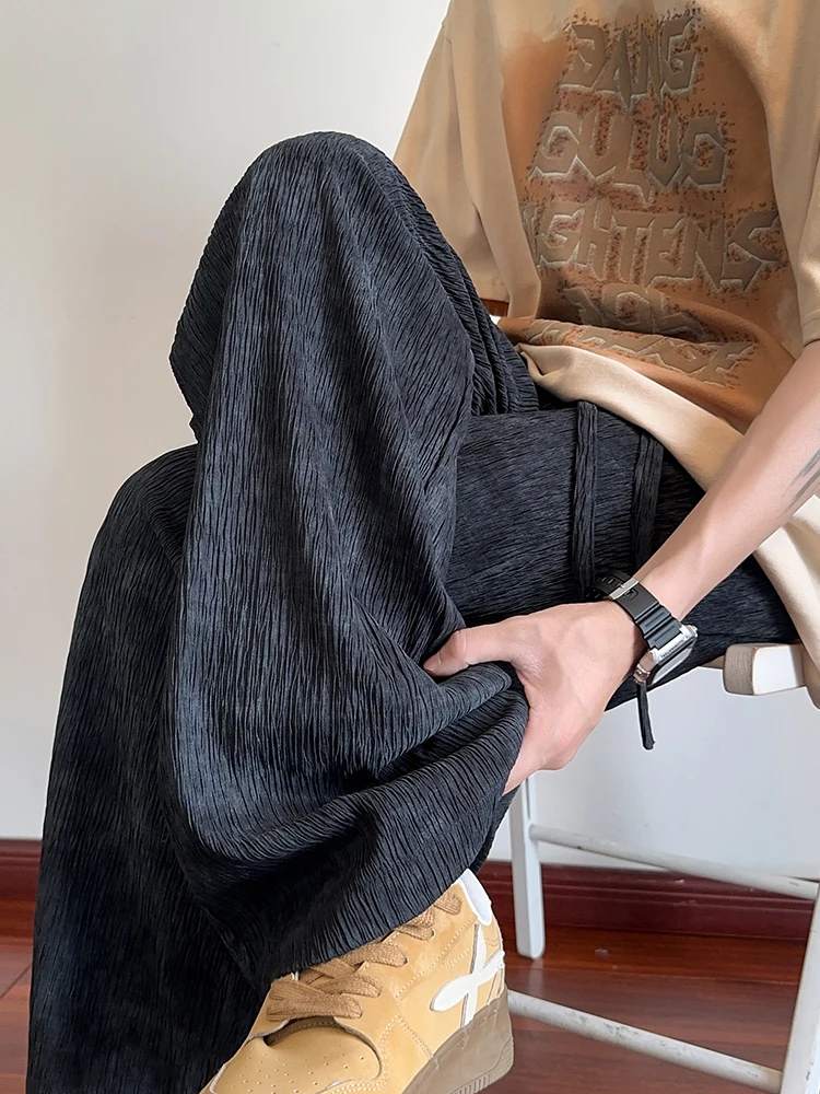 Мужские летние тонкие брюки свободного кроя из ледяного шелка с принтом под кору дерева, в американском ретро-стиле, модные повседневные свободные леггинсы
Мужские летние тонкие брюки свободного кроя из ледяного шелка с принтом под кору дерева, в американском ретро-стиле, модные повседневные свободные леггинсы