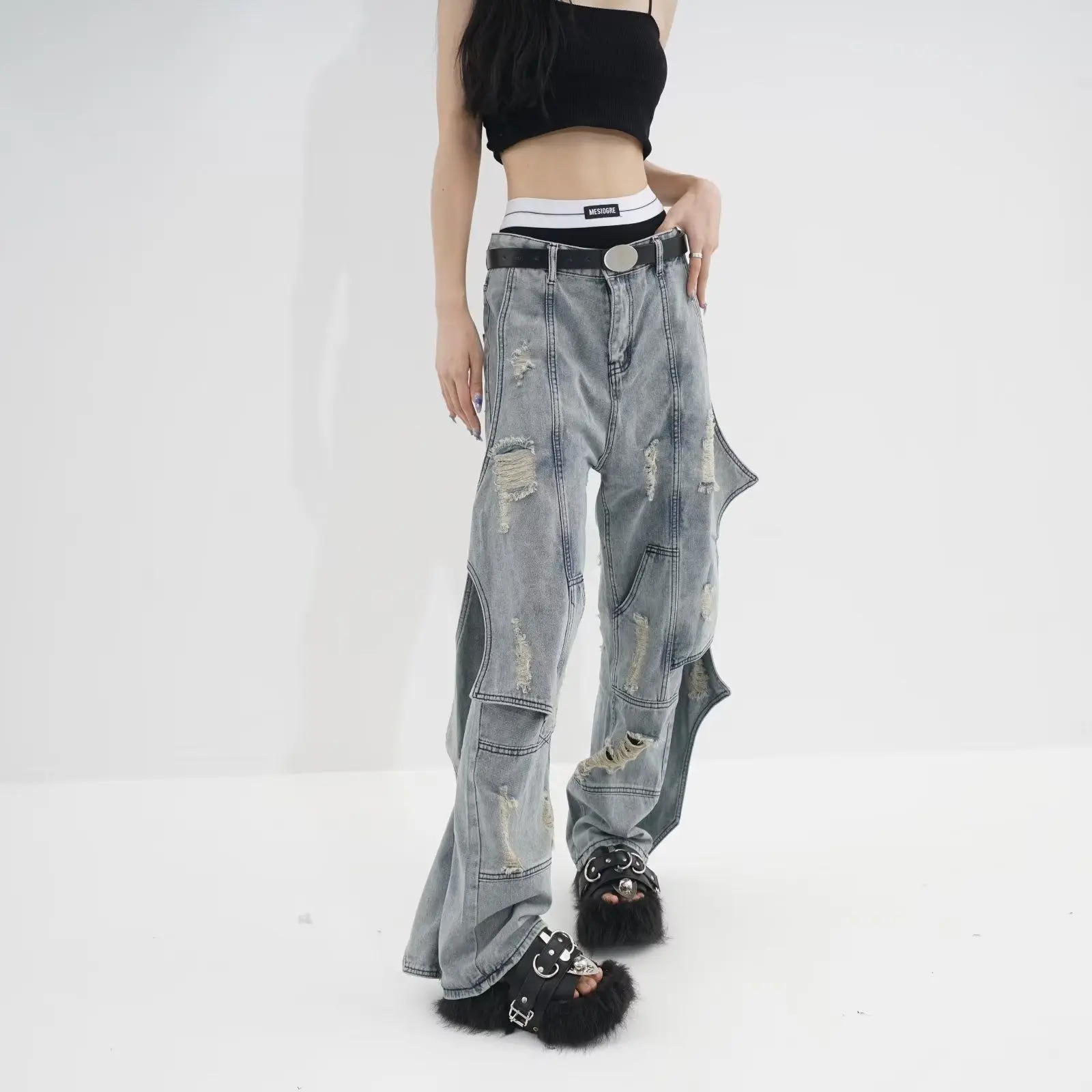 Summer European and American Fashion Ripped Jeans Men's Loose Pu Handsome Thin High Street Design Pants
Summer European and American Fashion Ripped Jeans Men's Loose Pu Handsome Thin High Street Design Pants
