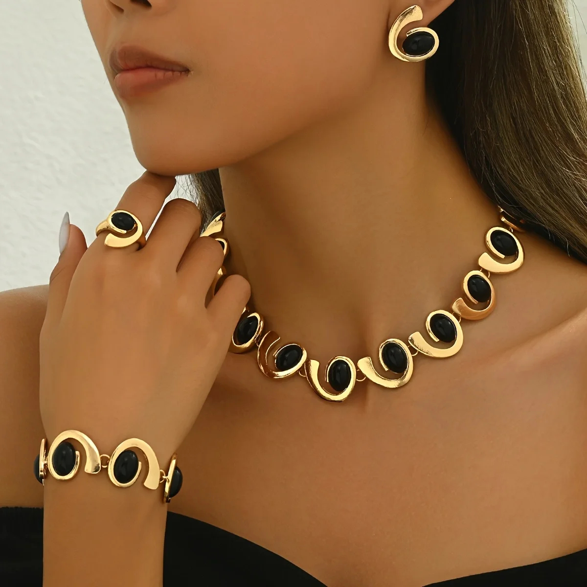 Ladies 4-Piece Set Fashion Simple Bohemian Spiral Design Necklace Earring Bracelet Ring Jewelry Accessories
Ladies 4-Piece Set Fashion Simple Bohemian Spiral Design Necklace Earring Bracelet Ring Jewelry Accessories