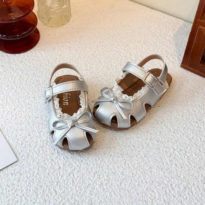 2026 New Style Princess Party Shoes - Featuring bow ties and lace designs. Fashionable, slip-resistant sandals for beach use.
2026 New Style Princess Party Shoes - Featuring bow ties and lace designs. Fashionable, slip-resistant sandals for beach use.