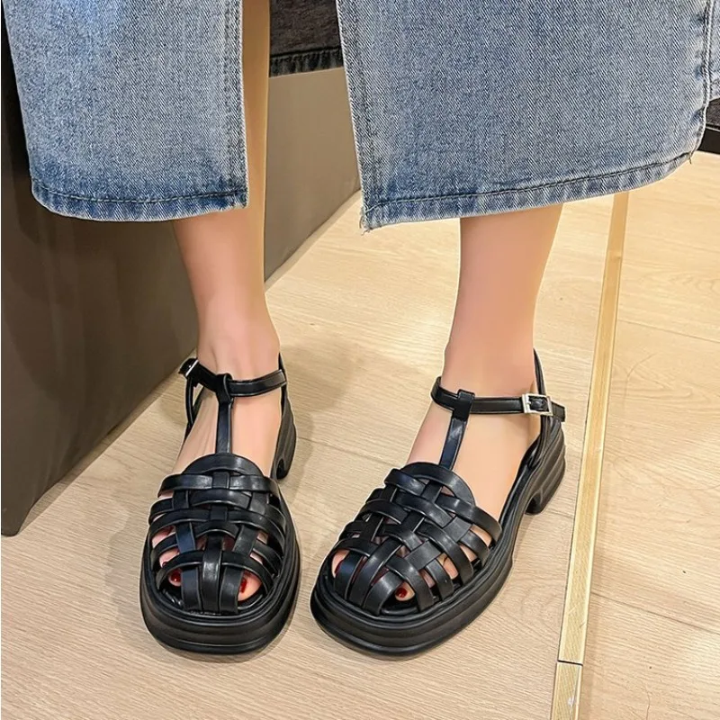 Summer New Soft-soled Women's Sandals Peep-toe Beach Sandals for Woman Waterproof Casual Retro Ladies Shoes Platform Shoes
Summer New Soft-soled Women's Sandals Peep-toe Beach Sandals for Woman Waterproof Casual Retro Ladies Shoes Platform Shoes