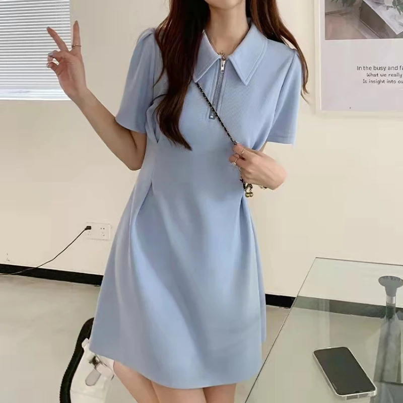 Summer Korean Polo Neck Zippers Short Sleeve Y2k Fashion Streetwear Outfit High Waist Solid Color Slim Fit Elegant Mini Dresses
Summer Korean Polo Neck Zippers Short Sleeve Y2k Fashion Streetwear Outfit High Waist Solid Color Slim Fit Elegant Mini Dresses