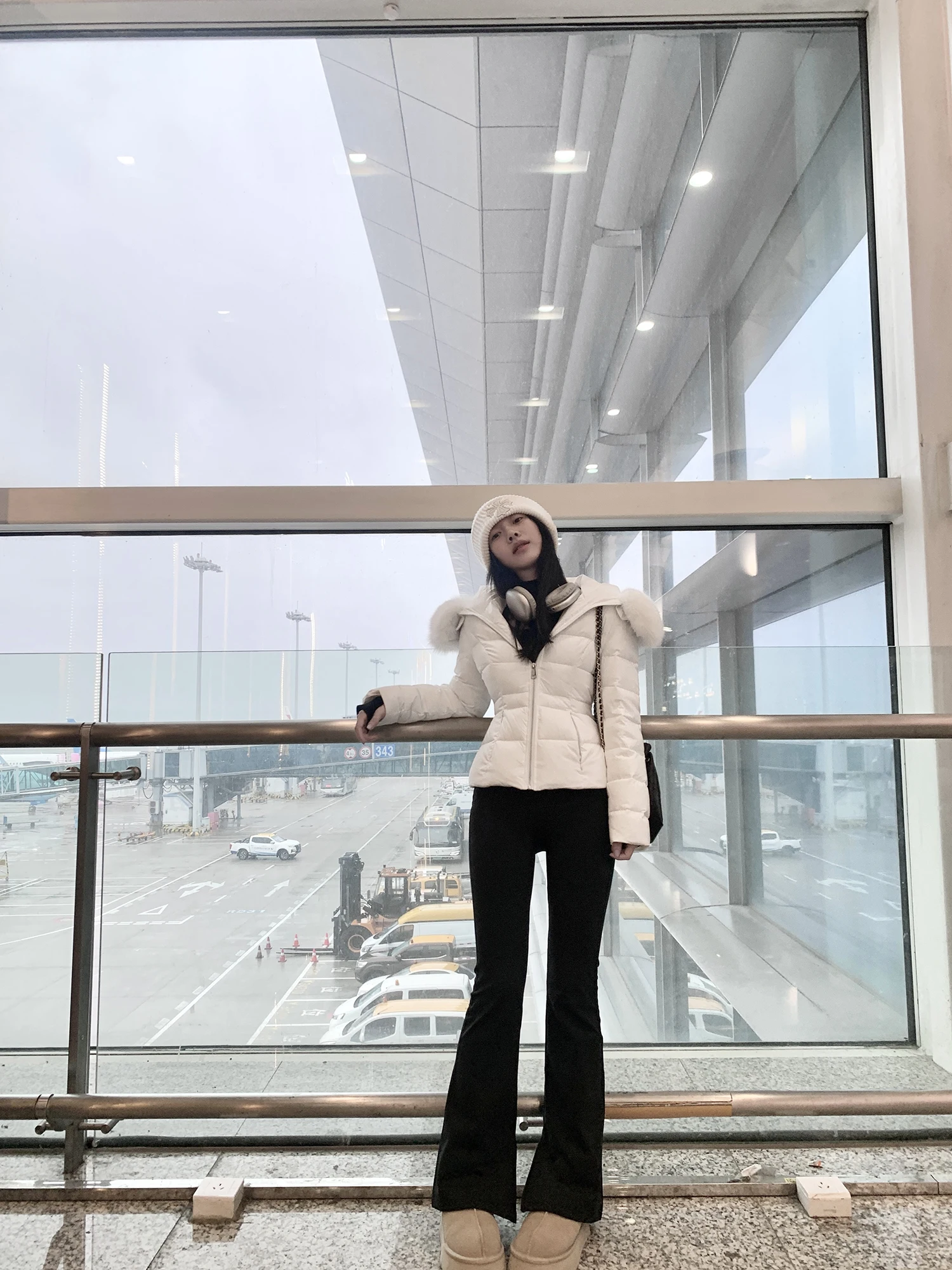 Женская приталенная пуховая куртка Tagkita, легкая, белая, с капюшоном, 90% пухового наполнителя, теплая, с длинными рукавами
Женская приталенная пуховая куртка Tagkita, легкая, белая, с капюшоном, 90% пухового наполнителя, теплая, с длинными рукавами