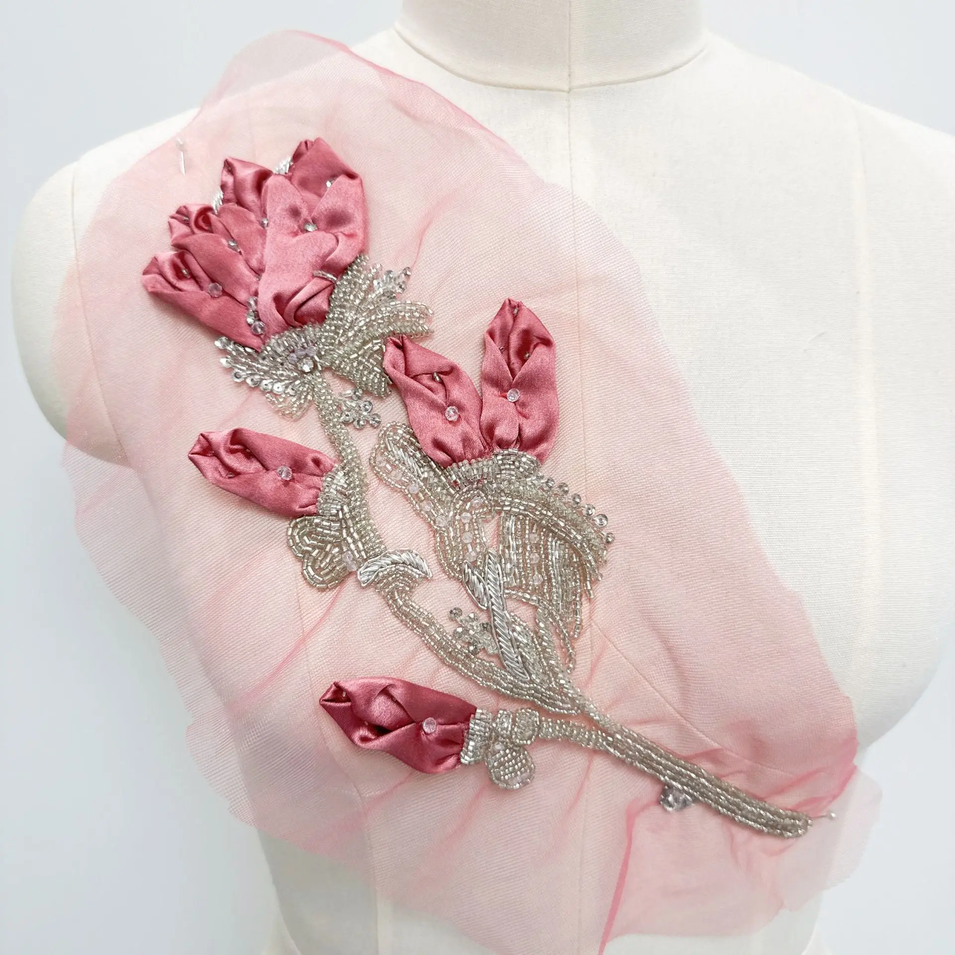 Pink Creative DIY Handmade Fabric Flower 3D Colorful Crystal Garment Accessory Decoration Light Luxury Premium
Pink Creative DIY Handmade Fabric Flower 3D Colorful Crystal Garment Accessory Decoration Light Luxury Premium