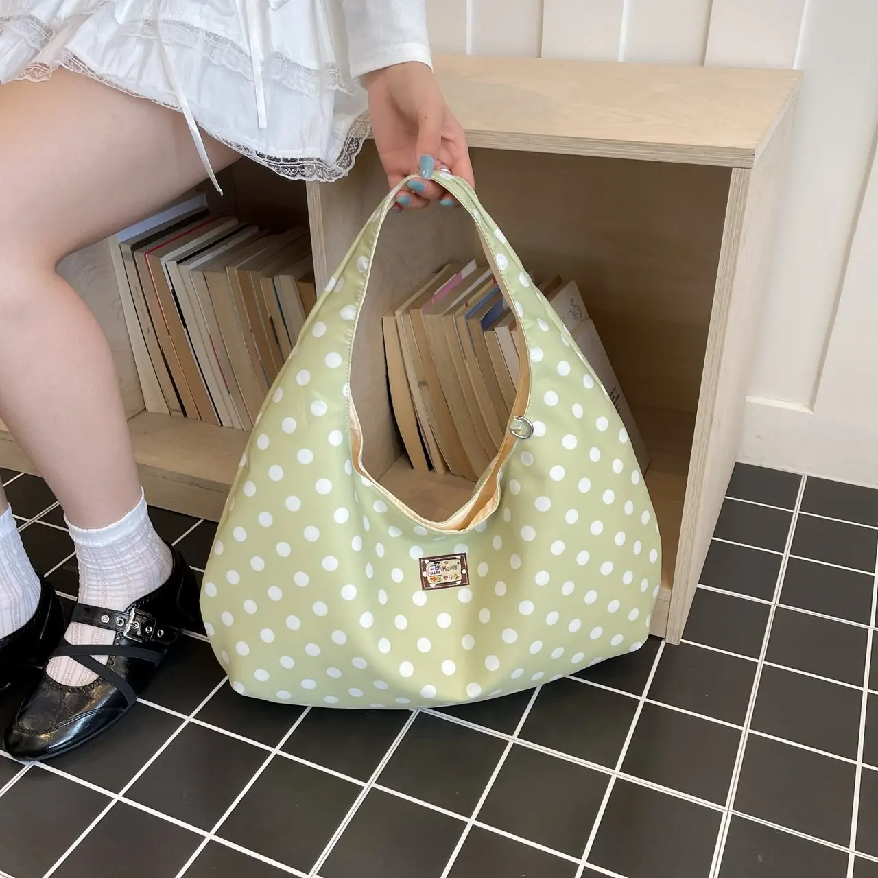 Elegant Leather Diaper Bag Ladies Crossbody Handbag Minimalist Unique Business Casual Stylish Satchel For Daily Shopping
Elegant Leather Diaper Bag Ladies Crossbody Handbag Minimalist Unique Business Casual Stylish Satchel For Daily Shopping