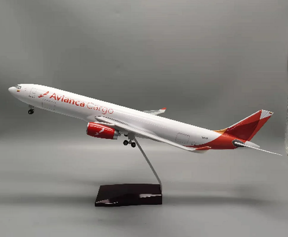 47cm 1:135 Scale Toy Plane For Children A330 Air Delta Airlines Airway Model Planes With Light &Wheels Diecast Aircraft Airplane
47cm 1:135 Scale Toy Plane For Children A330 Air Delta Airlines Airway Model Planes With Light &Wheels Diecast Aircraft Airplane