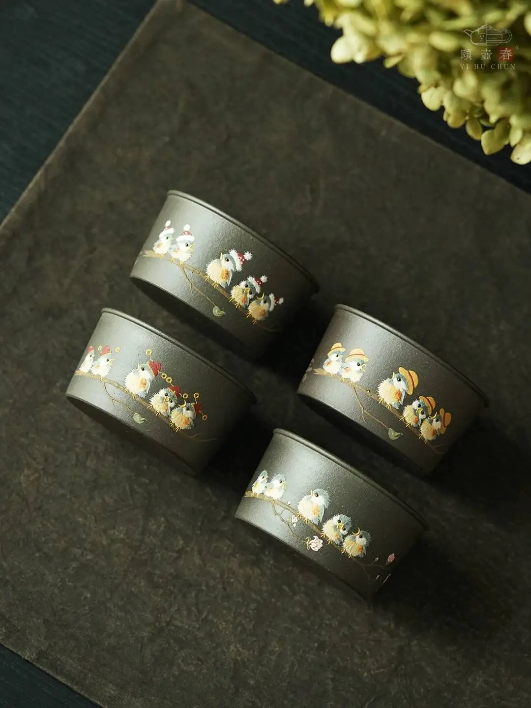 Yi Hut Spring High-End Purple Tea Cup, Ultra Fine Craftsmanship, 120C, Green Gray Clay Master Cup
Yi Hut Spring High-End Purple Tea Cup, Ultra Fine Craftsmanship, 120C, Green Gray Clay Master Cup
