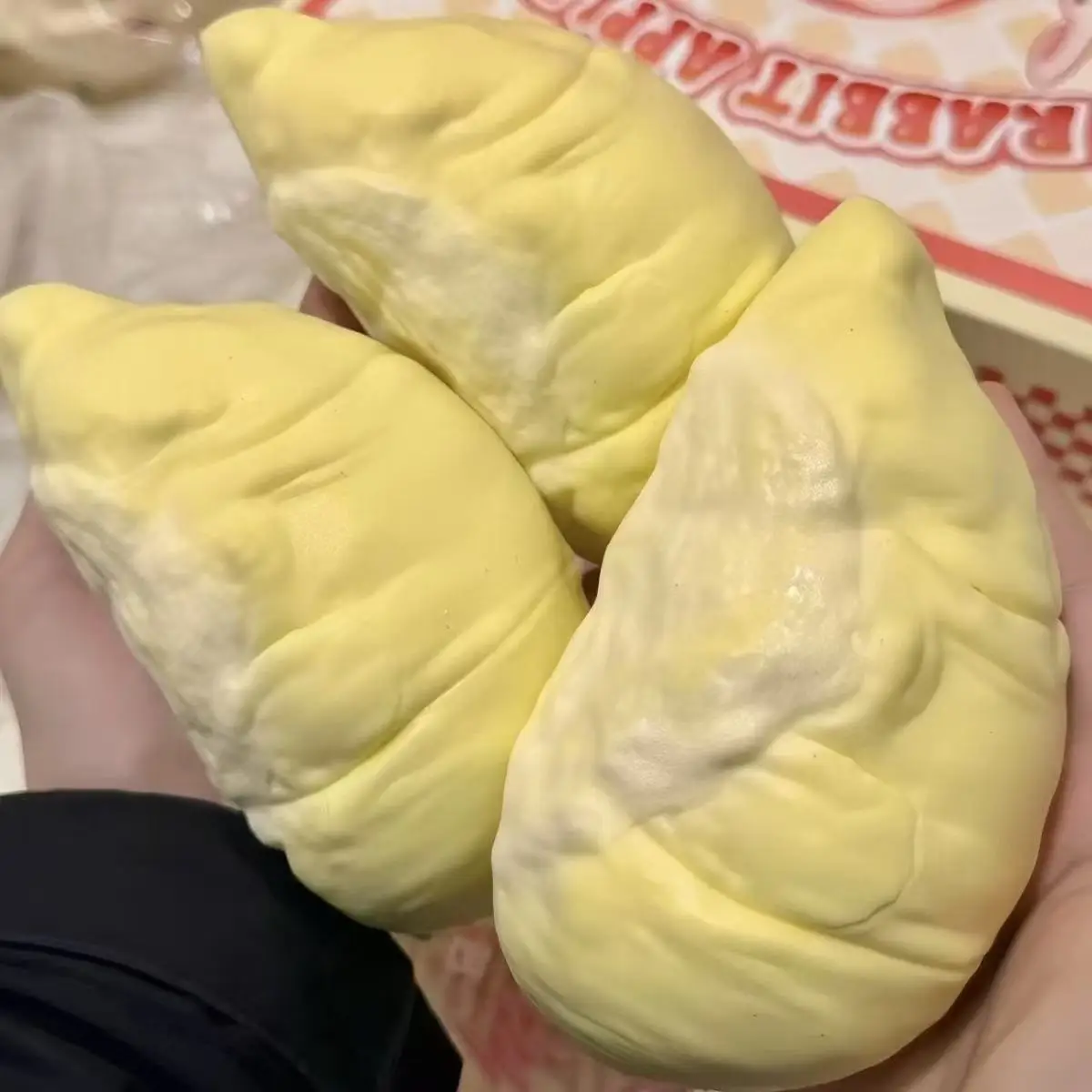 Spot explosion Super wet and soft Jinfeng durian Slow rebound decompression and venting Pinch music decompression toy
Spot explosion Super wet and soft Jinfeng durian Slow rebound decompression and venting Pinch music decompression toy