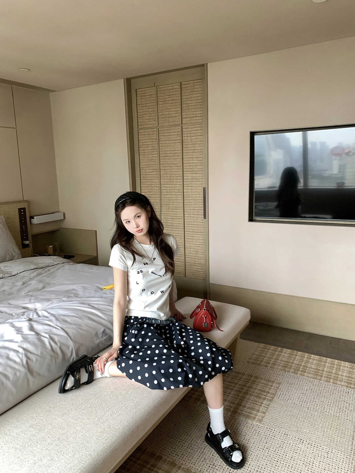 Retro Polka Dot Halter Dress Women's Summer Slimming Elegant Dress Casual Style Standard Version Polyester Fiber Skirt
Retro Polka Dot Halter Dress Women's Summer Slimming Elegant Dress Casual Style Standard Version Polyester Fiber Skirt