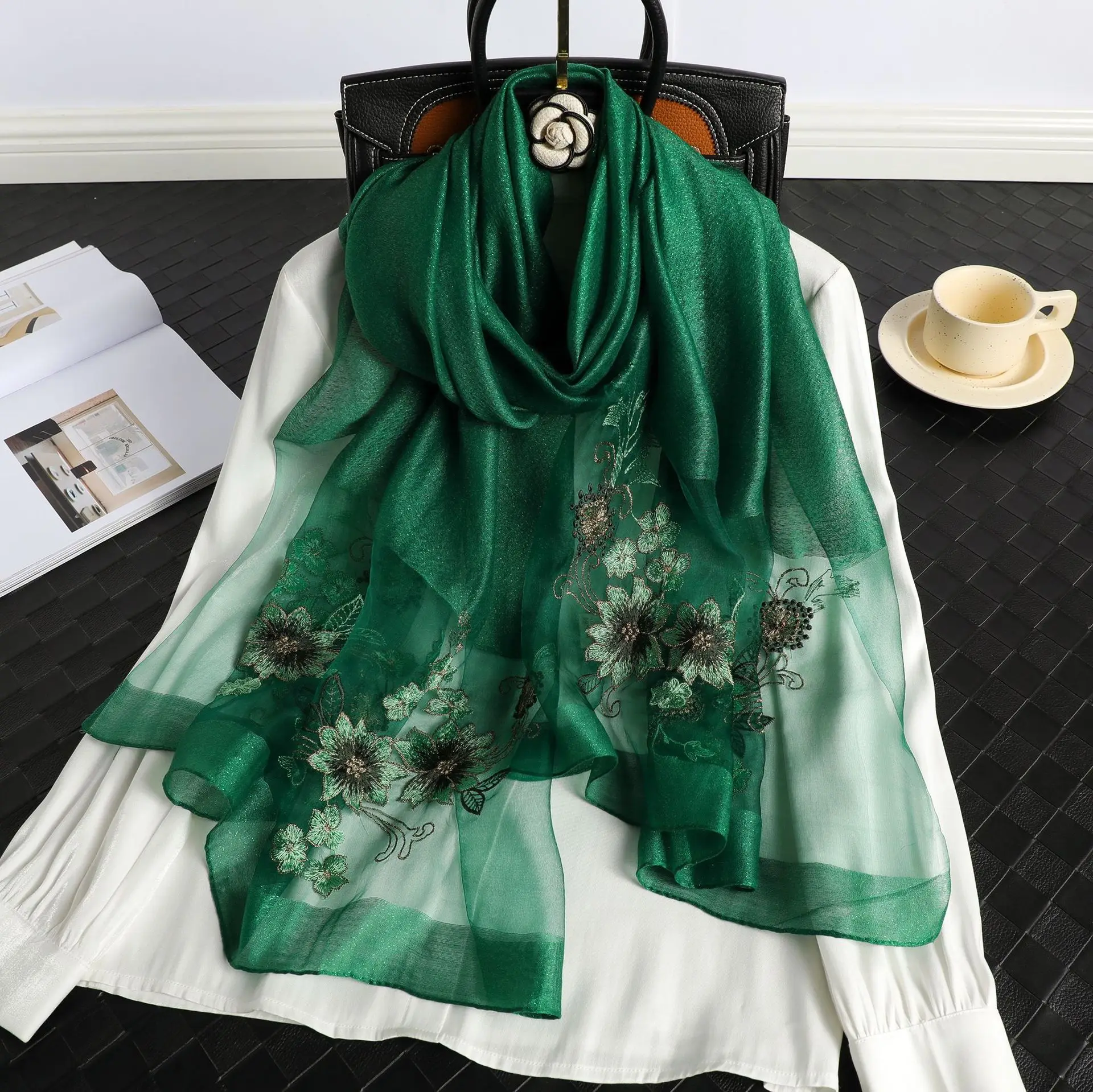 Silk Scarf for Women Embroidery Luxury Shawl Wraps Female Wool Floral Bufanda Beach Stoles Hijab Scarves Hijab Bandana Echarpe
Silk Scarf for Women Embroidery Luxury Shawl Wraps Female Wool Floral Bufanda Beach Stoles Hijab Scarves Hijab Bandana Echarpe