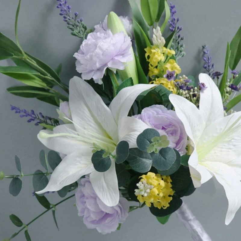 Artificial Flower Bouquet with Leaves and Stem Fake Silk Floral Ornament for Valentine's Day Wedding Bride Supplies 15UB
Artificial Flower Bouquet with Leaves and Stem Fake Silk Floral Ornament for Valentine's Day Wedding Bride Supplies 15UB