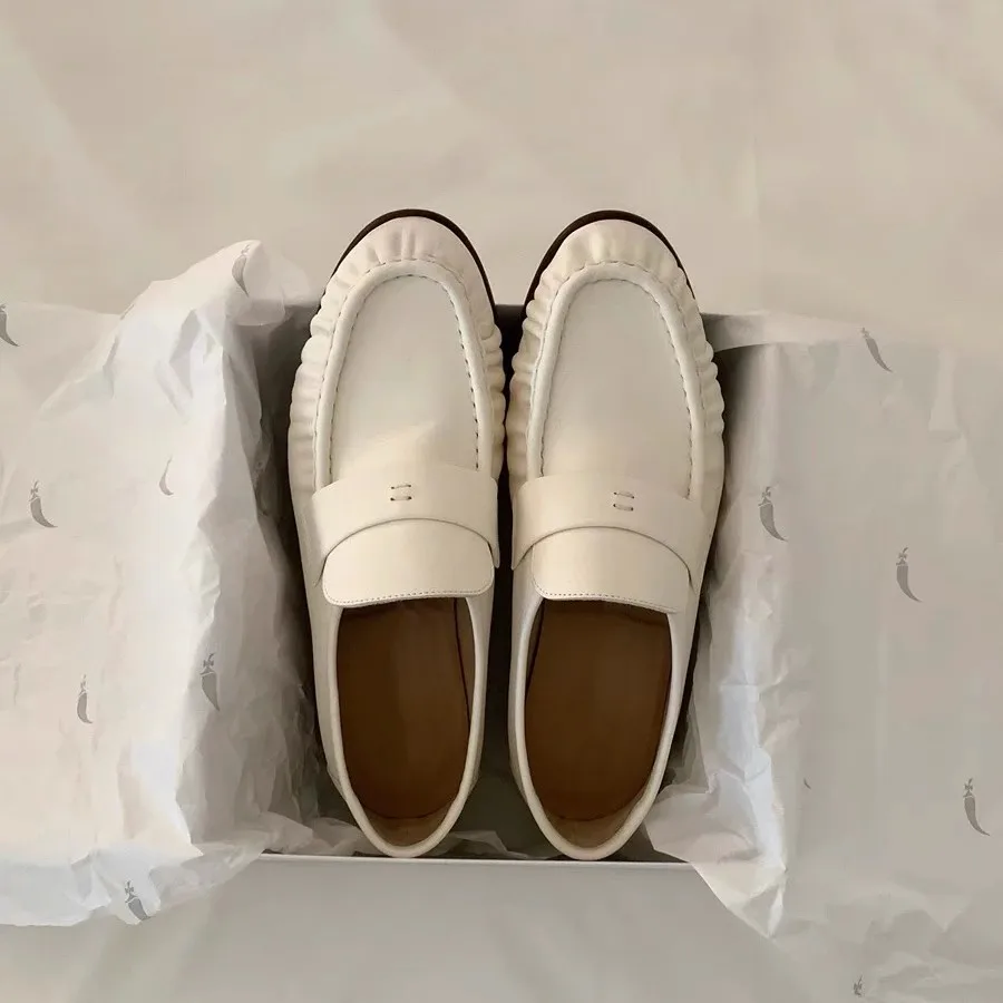 Women Flat Shoes Slip-On Comfort Loafers Women Casual Walk Shoes Pleated Flats New Spring Casual Loafers
Women Flat Shoes Slip-On Comfort Loafers Women Casual Walk Shoes Pleated Flats New Spring Casual Loafers
