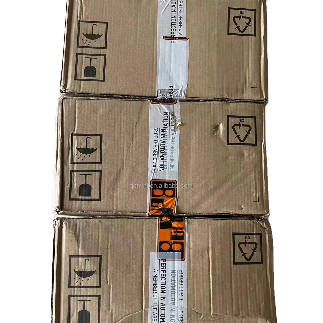 NEW ACOPOS P3 servo drive 5AP920.1043-01 8EXA100.0010-00 8EI4X5HWS10.0500-1 IN STOCK
NEW ACOPOS P3 servo drive 5AP920.1043-01 8EXA100.0010-00 8EI4X5HWS10.0500-1 IN STOCK