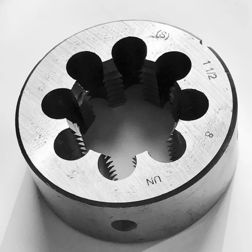 Cost Sale of 1PC 9Sicr Steel Made American Standard Manual Die 1-7/16"-6/8/12/16/18/20/28 TPI for Hand Threading Metal Workpiece
Cost Sale of 1PC 9Sicr Steel Made American Standard Manual Die 1-7/16"-6/8/12/16/18/20/28 TPI for Hand Threading Metal Workpiece