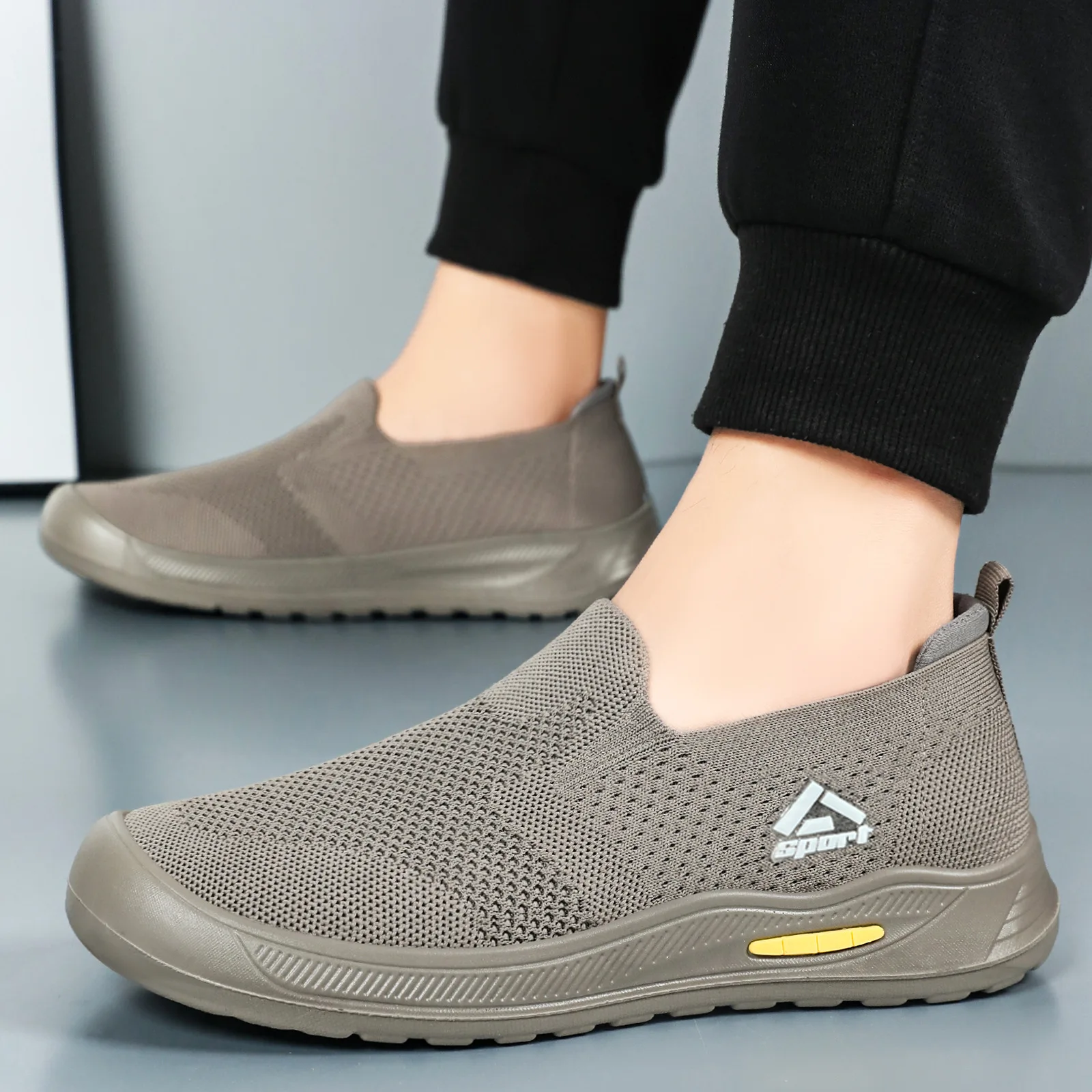 Men's Breathable Mesh Canvas Slip-On Shoes Anti-Odor Lightweight Soft Sole Casual Loafers Male Sneakers Summer cotton shoes
Men's Breathable Mesh Canvas Slip-On Shoes Anti-Odor Lightweight Soft Sole Casual Loafers Male Sneakers Summer cotton shoes