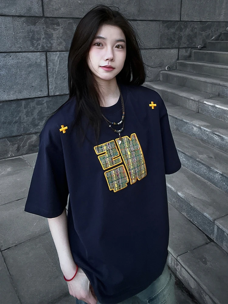 Heavyweight Embroidered T-irt Men's Summer Small Collar ort Sve Design Couple's Five-Quarter Sve Loose Fit Faion
Heavyweight Embroidered T-irt Men's Summer Small Collar ort Sve Design Couple's Five-Quarter Sve Loose Fit Faion