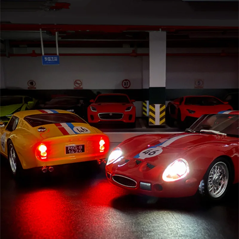 1:32 250 GTO Alloy Sports Car Model Diecasts Metal Track Racing Vehicles Car Model Sound and Light Simulation Childrens Toy Gift
1:32 250 GTO Alloy Sports Car Model Diecasts Metal Track Racing Vehicles Car Model Sound and Light Simulation Childrens Toy Gift