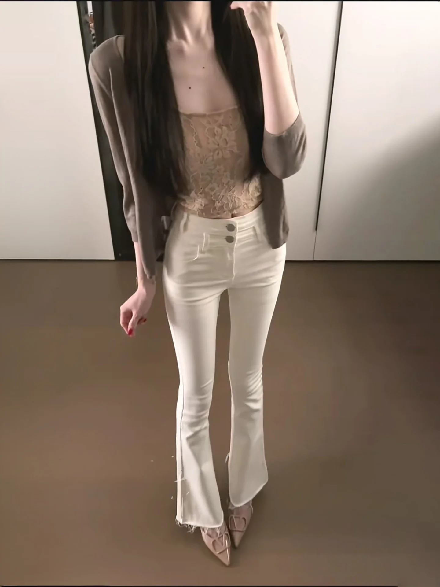 Korean Style High Waist Bell Bottom Jeans Women's Slim Fit Butt Lifting Casual Nine Point Pants Simple Double Buckle Cotton S...
Korean Style High Waist Bell Bottom Jeans Women's Slim Fit Butt Lifting Casual Nine Point Pants Simple Double Buckle Cotton S...