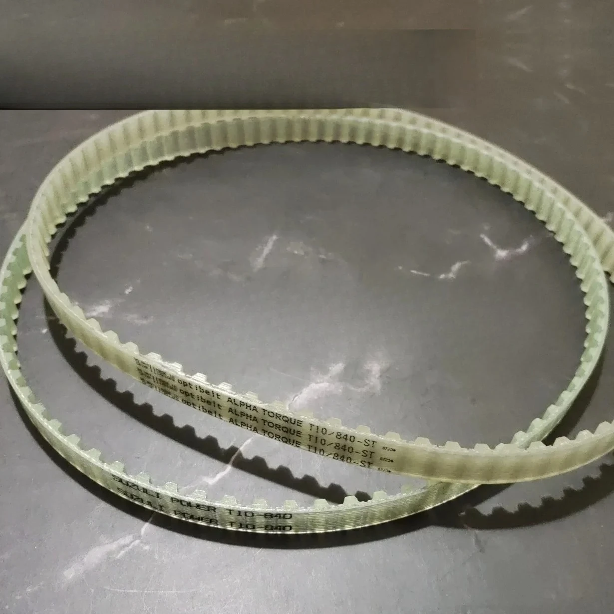 Roland printing press water reel water roller belt T10-840 printing press water roller synchronous belt T10-840 84 teeth
Roland printing press water reel water roller belt T10-840 printing press water roller synchronous belt T10-840 84 teeth