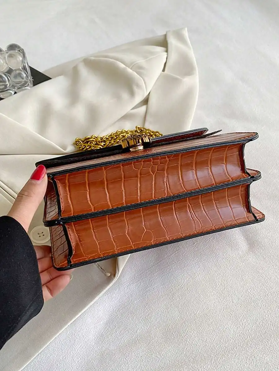 Crocodile Grain Leather Square Handbag With Chain Strap Vintage Style Women Shoulder Crossbody Bag
Crocodile Grain Leather Square Handbag With Chain Strap Vintage Style Women Shoulder Crossbody Bag