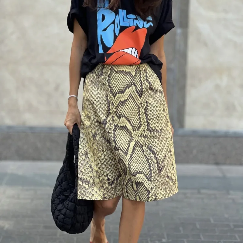 2025 Summer Serpentine Printed Straight Leg Skirt Women High Waist Loose Casual Versatile Fashion Hipster Streetwear Midi Skirt
2025 Summer Serpentine Printed Straight Leg Skirt Women High Waist Loose Casual Versatile Fashion Hipster Streetwear Midi Skirt