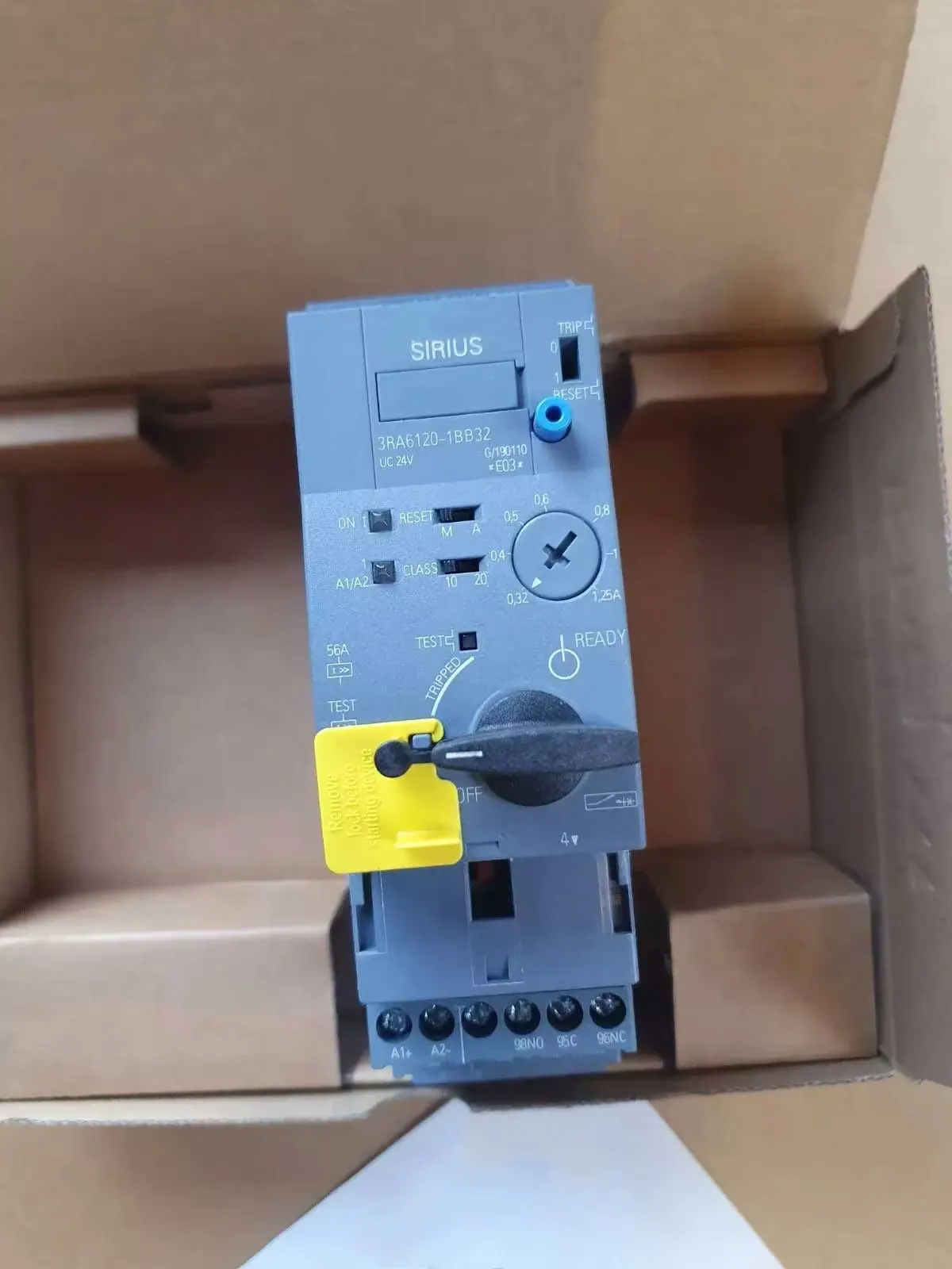 Совершенно новый 3RA6120-1BP32 3RA6120-1BP33 3RA6120-1AP32 3RA6120-1AP33. Гарантия один год.
Совершенно новый 3RA6120-1BP32 3RA6120-1BP33 3RA6120-1AP32 3RA6120-1AP33. Гарантия один год.