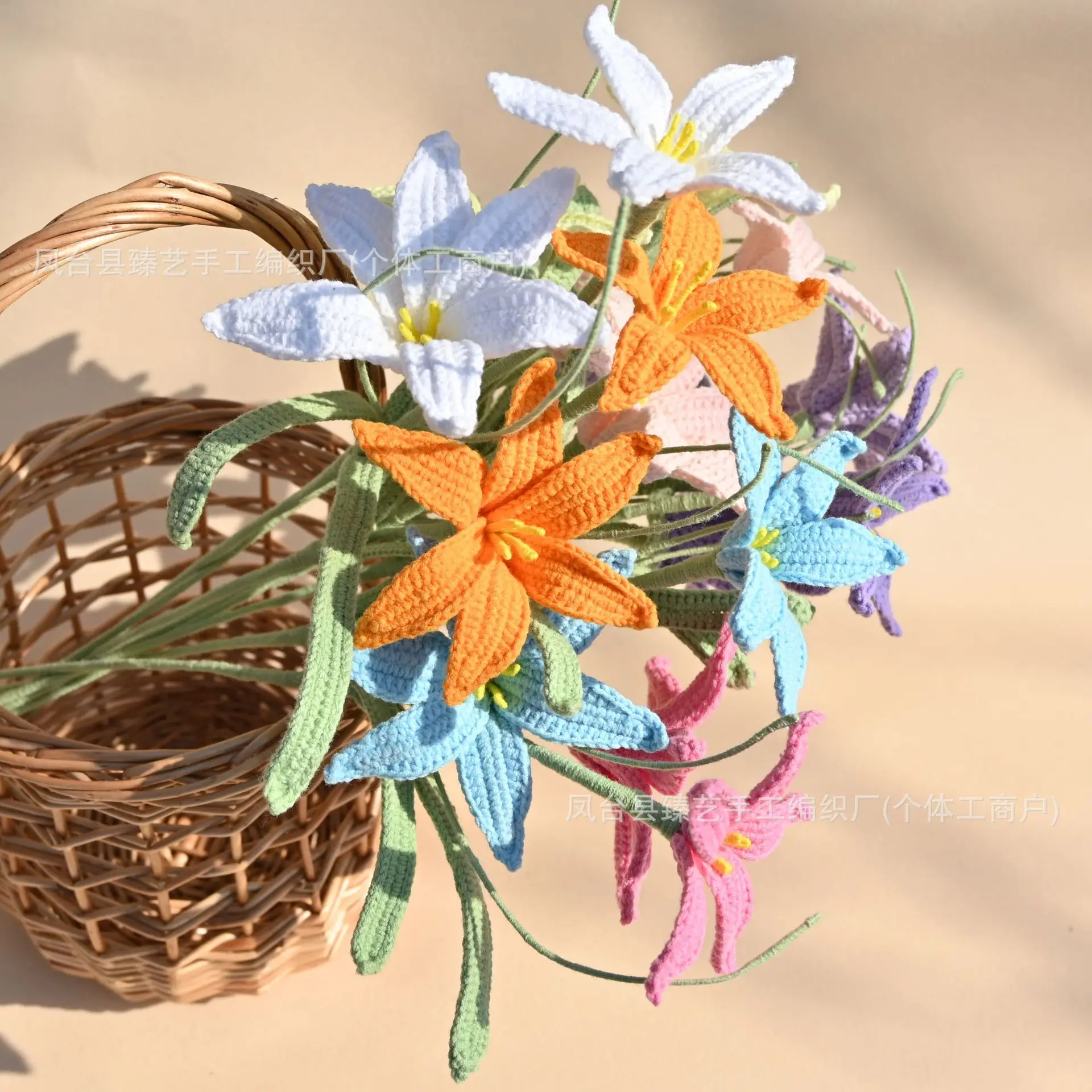 Crochet lily artificial flower home decor yarn bouquet with hand-knitted accents
Crochet lily artificial flower home decor yarn bouquet with hand-knitted accents
