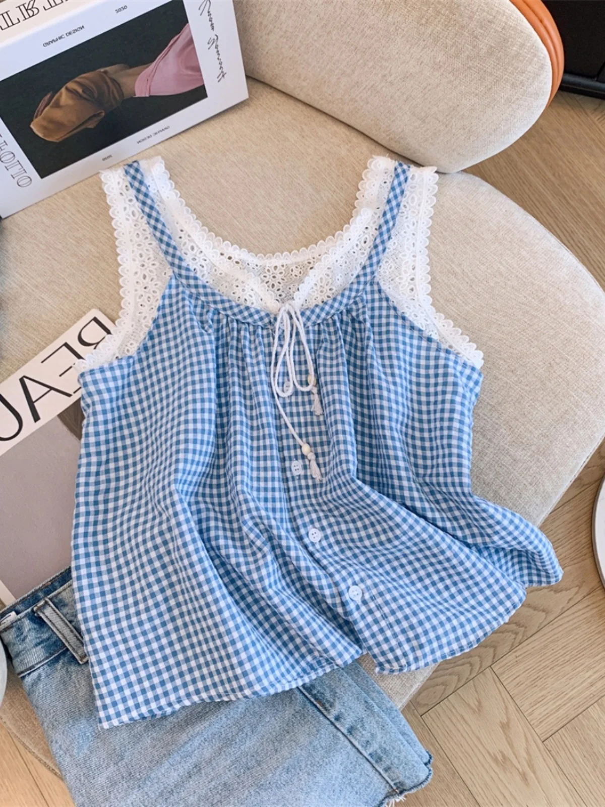Summer Plaid Strapless Lace Patchwork Sleeveless Sweet Style Women's Top Casual Loose Fit V-Neck Tunic Shirt Fashionable
Summer Plaid Strapless Lace Patchwork Sleeveless Sweet Style Women's Top Casual Loose Fit V-Neck Tunic Shirt Fashionable