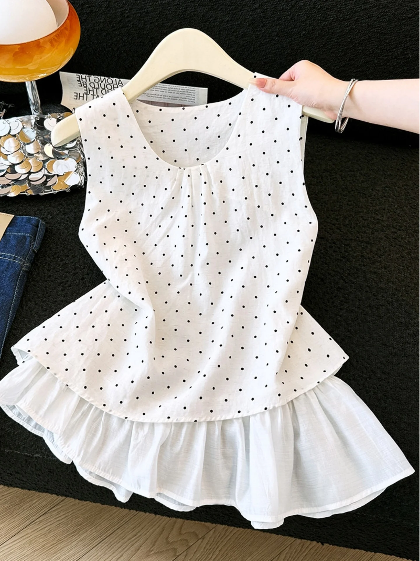 French Style Polka Dot Asymmetrical Sleeveless Shirt Women's Summer New Fashion Slimming Top Breathable Skin-Friendly
French Style Polka Dot Asymmetrical Sleeveless Shirt Women's Summer New Fashion Slimming Top Breathable Skin-Friendly