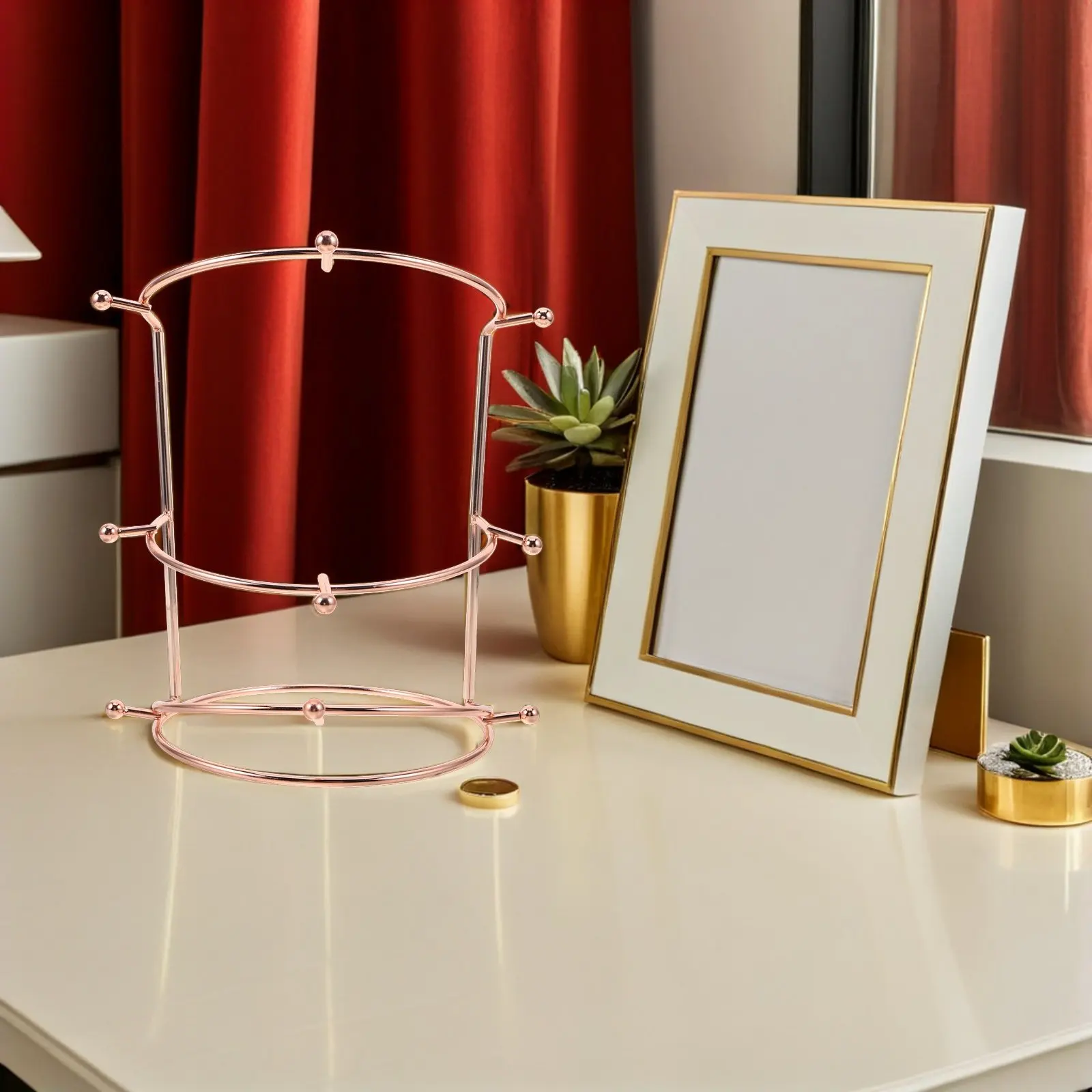 3 Tier Metal Crown Display Stand Gold Tiara Organizer Headband Holder Jewelry Jewelry Display Rack Bracelet Earring Storage
3 Tier Metal Crown Display Stand Gold Tiara Organizer Headband Holder Jewelry Jewelry Display Rack Bracelet Earring Storage