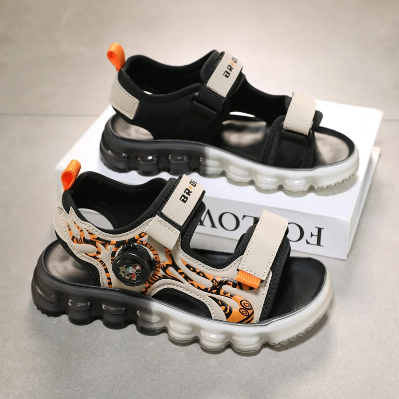 A pair of children's summer-friendly sandals with soft soles, providing comfortable wearing and a light weight. XBS-1809
A pair of children's summer-friendly sandals with soft soles, providing comfortable wearing and a light weight. XBS-1809