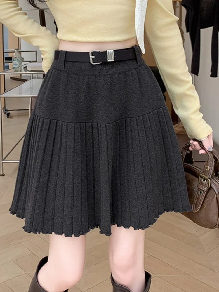 SMTHMA Knitted Pleated Short Skirt For Women Autumn Winter New Style High Waist Slim Casual Versatile A-line Skirt With Belt
SMTHMA Knitted Pleated Short Skirt For Women Autumn Winter New Style High Waist Slim Casual Versatile A-line Skirt With Belt