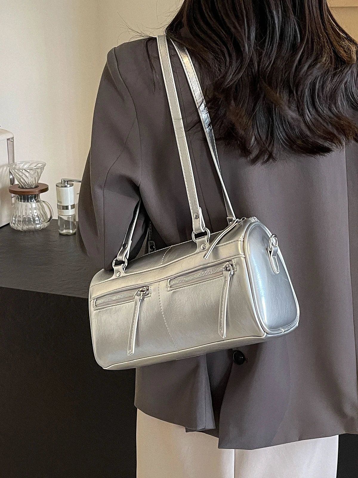 Design PU Leather Shoulder Bag For Women 2024 Y2K Korean Fashion High Capacity Simple Underarm Bag Lady Handbags And Purses
Design PU Leather Shoulder Bag For Women 2024 Y2K Korean Fashion High Capacity Simple Underarm Bag Lady Handbags And Purses
