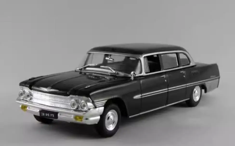 Rare New Arrival 1/43 Special Price Diecast Metal Classic Vintage ZIL 111G Car Model Furniture Display Collection Toys Children
Rare New Arrival 1/43 Special Price Diecast Metal Classic Vintage ZIL 111G Car Model Furniture Display Collection Toys Children