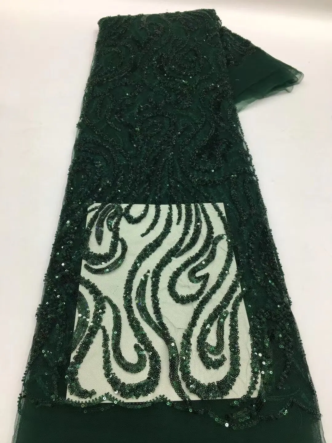 high quality african lace fabric J-1216563 embroidery french net lace with sequins and beads for evening party dress
high quality african lace fabric J-1216563 embroidery french net lace with sequins and beads for evening party dress