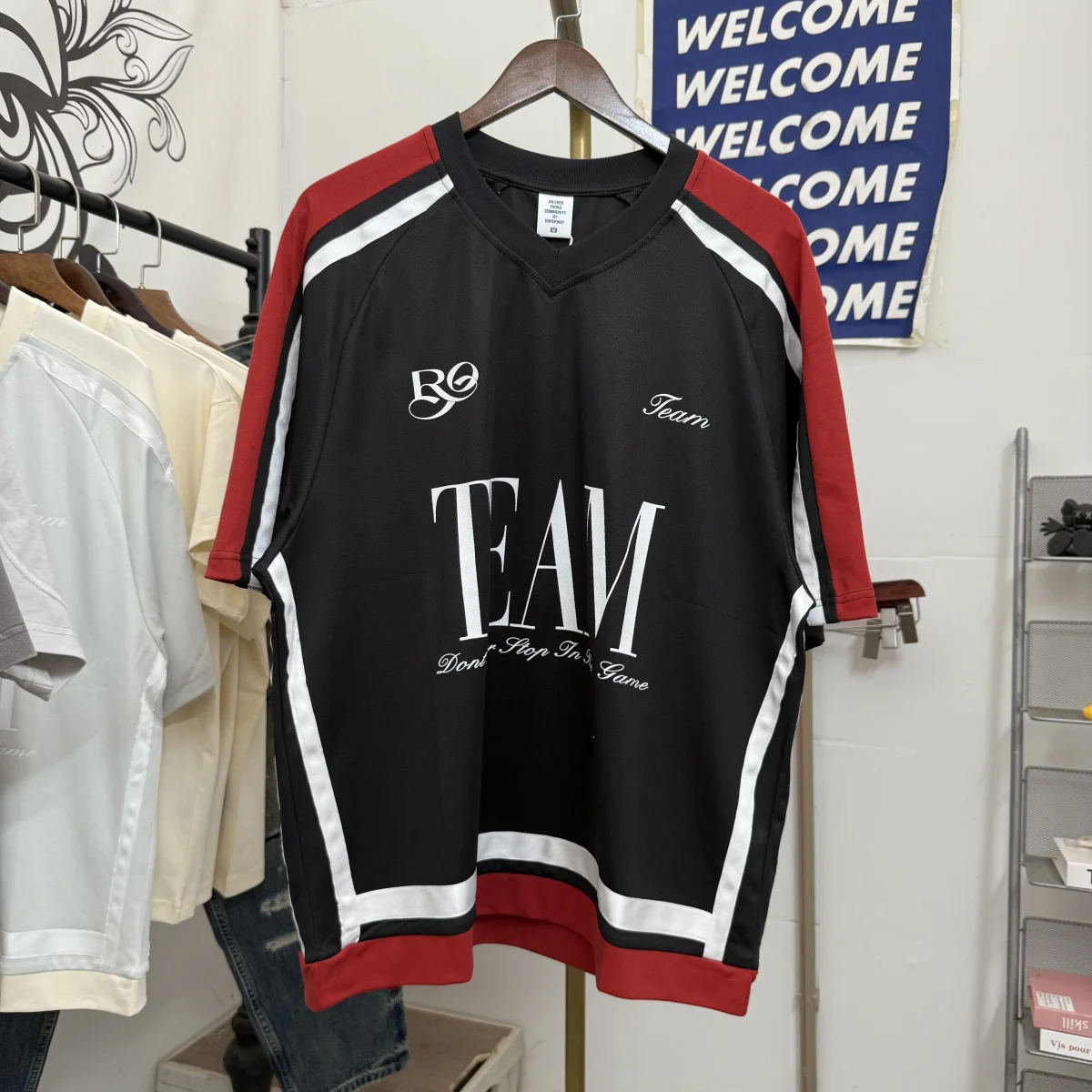 Oversize Striped V-neck Letter Print Short Sleeve Tees Washed T Shirt Men Women T-shirt Cotton Tops
Oversize Striped V-neck Letter Print Short Sleeve Tees Washed T Shirt Men Women T-shirt Cotton Tops