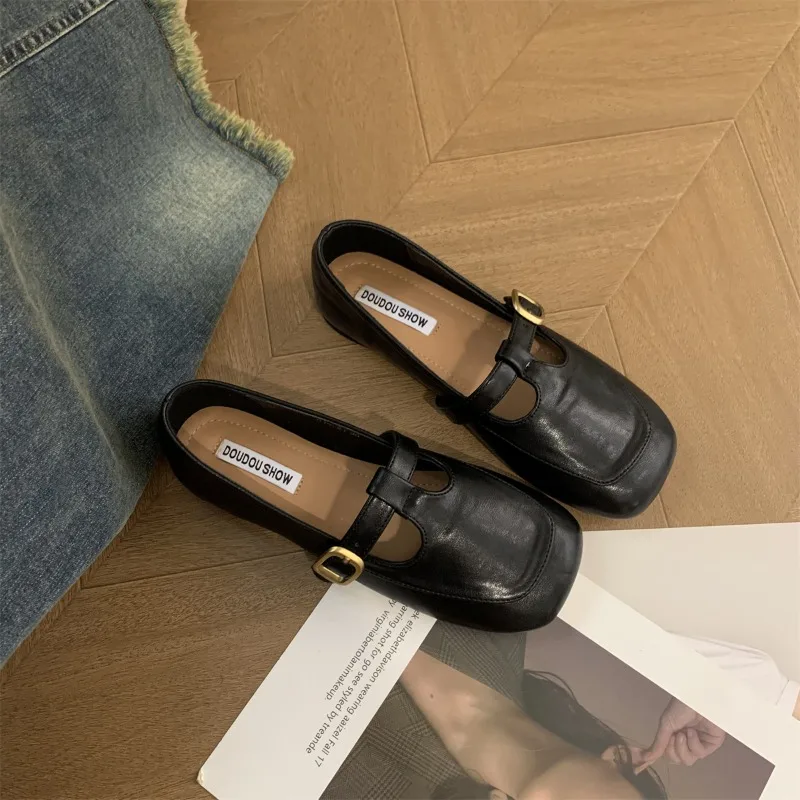 New Style Women's Sandals Elegant Office Ladies Shoes and Sandals Women Casual Shoes Square Heels Sandals Slip on Woman Flats
New Style Women's Sandals Elegant Office Ladies Shoes and Sandals Women Casual Shoes Square Heels Sandals Slip on Woman Flats