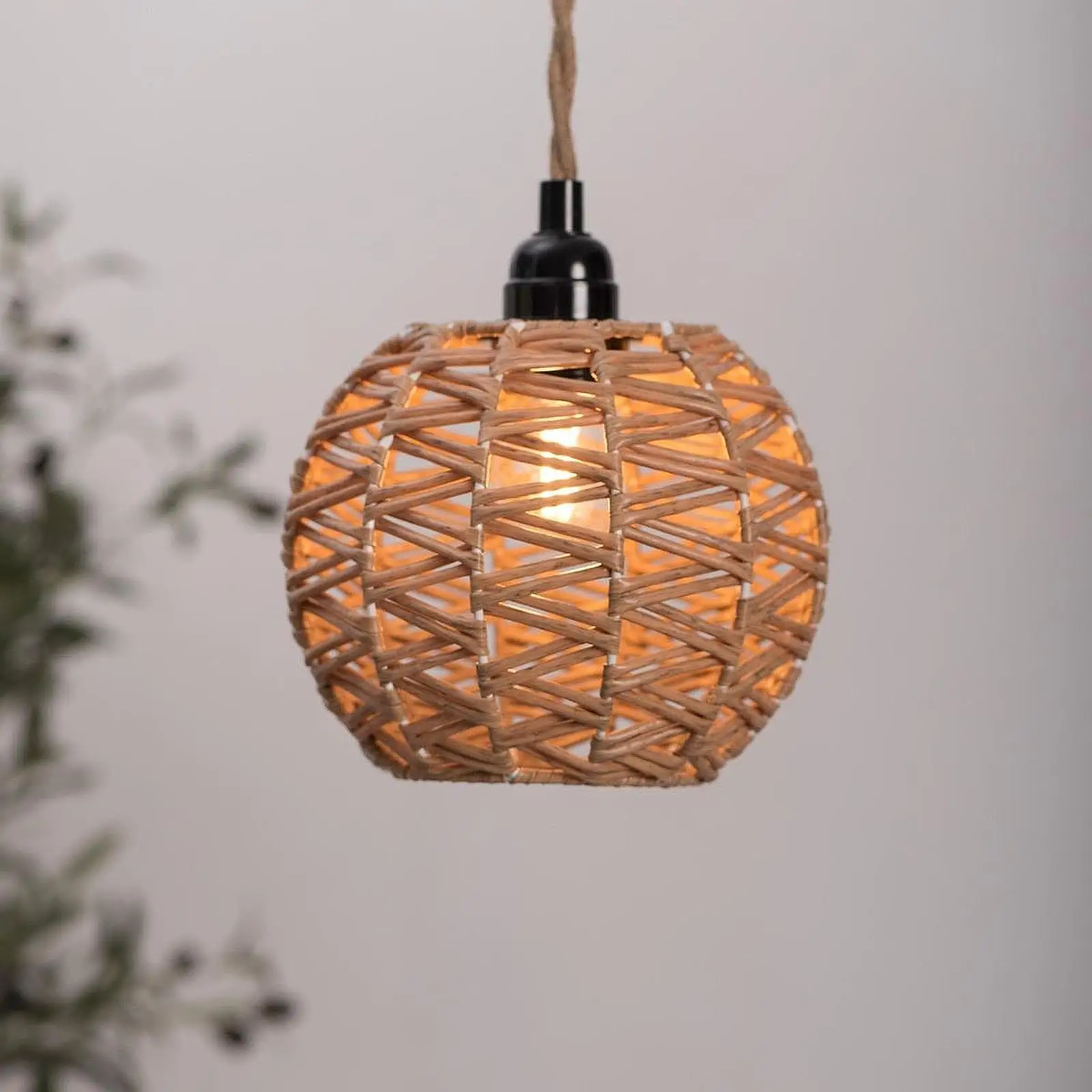 Pendant Lamp Shade Light Fixture Shade Ceiling Light Shade Classic Woven Lamp Shade Hanging Lamp Shade for Dining Room Cafe
Pendant Lamp Shade Light Fixture Shade Ceiling Light Shade Classic Woven Lamp Shade Hanging Lamp Shade for Dining Room Cafe