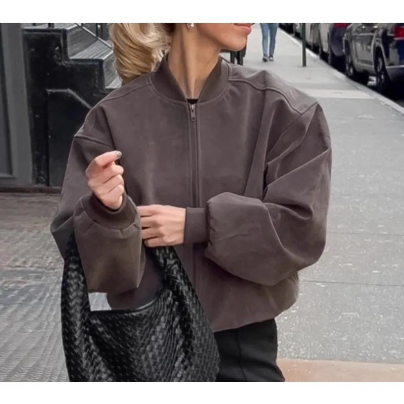 2025 Fall/Winter New Gray Jacket Maillard Vintage Suede American High Street Stand Collar Long Sleeve Bomber Zipper Jacket
2025 Fall/Winter New Gray Jacket Maillard Vintage Suede American High Street Stand Collar Long Sleeve Bomber Zipper Jacket