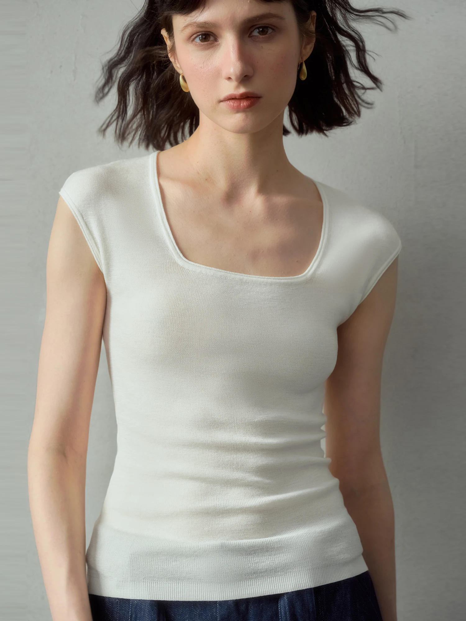 Premium 100% Wool Women's T-Shirt Summer Square Collar Short Sleeve Base Layer Shirt Soft Inner Wear White Base Top
Premium 100% Wool Women's T-Shirt Summer Square Collar Short Sleeve Base Layer Shirt Soft Inner Wear White Base Top