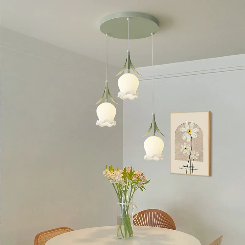 Restaurant chandelier fresh cream wind 2023 new creative green flower art modern simple table lamps
Restaurant chandelier fresh cream wind 2023 new creative green flower art modern simple table lamps