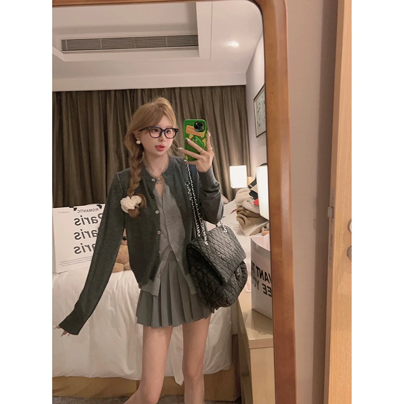 Yukiss Miu Sle Women's Knitted Cardigan Slim Fit Light Weight Color Blo Spring Autumn Faionable Top False Two-Piece
Yukiss Miu Sle Women's Knitted Cardigan Slim Fit Light Weight Color Blo Spring Autumn Faionable Top False Two-Piece